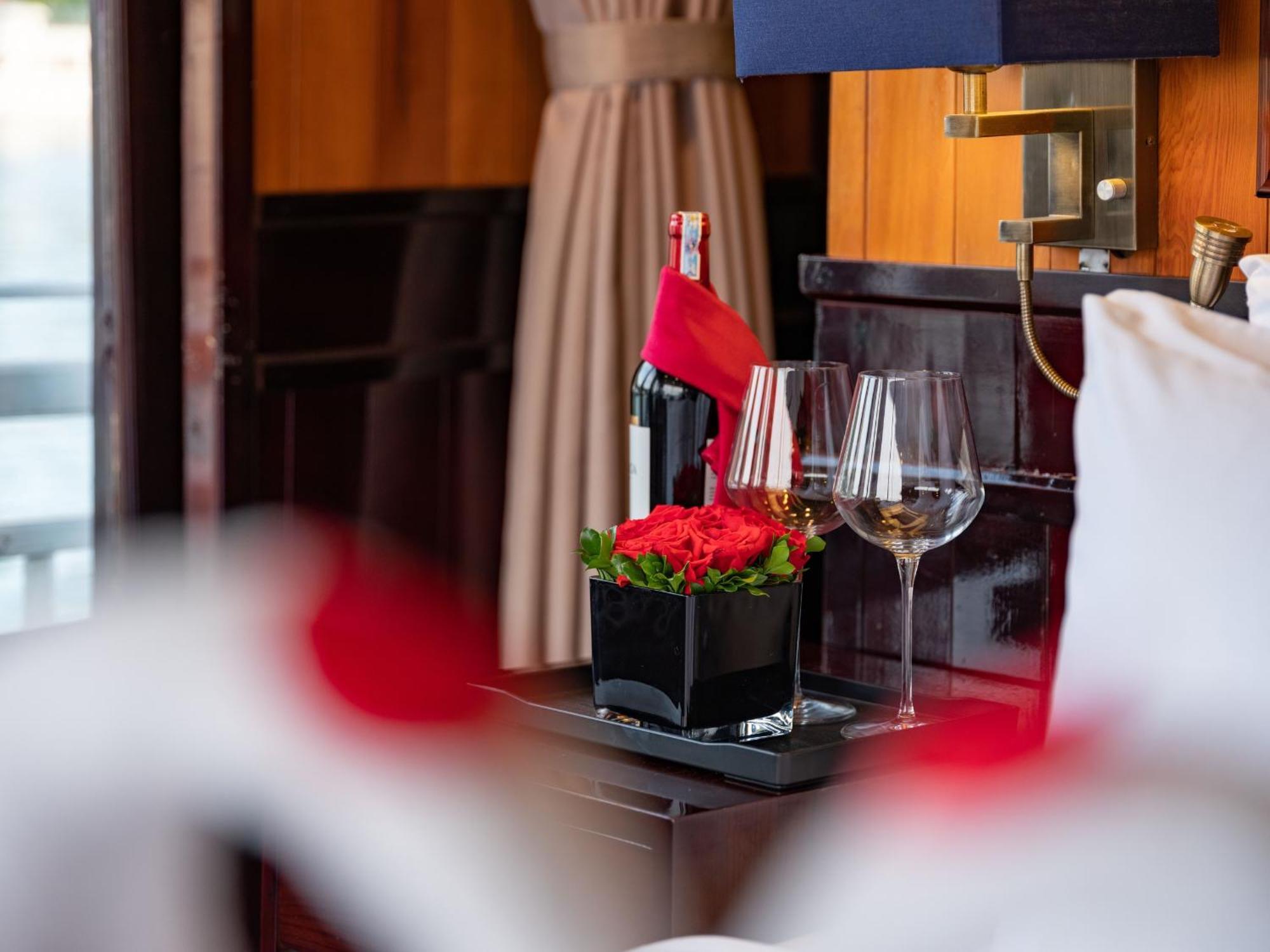 Hera Boutique Cruise Ha Long Bay Εξωτερικό φωτογραφία